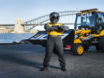 Video: JCB sul podio per la terna più veloce del mondo