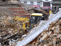 JCB: 10 terne per i soccorsi in Nepal