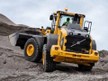 Pala gommata Volvo L110H presente ad Ecomondo 2014