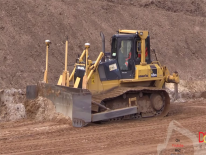 Video: Komatsu D65 PX e New Holland TG 285 al lavoro