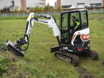 Nuovi decespugliatori autolivellanti  per gli escavatori Bobcat