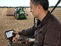 John Deere FarmSight: l'informatica sposa l'agricoltura