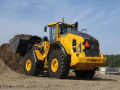 Video: nuova pala Volvo L180H al lavoro con Powerscreen Chieftain 2200