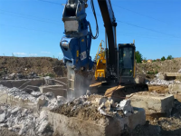 VIDEO: Volvo EC220ENL a lavoro con pinza demolitrice