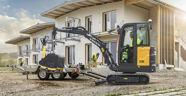 volvo-benefits-compact-excavator-ec18e-small-machine-big-performance