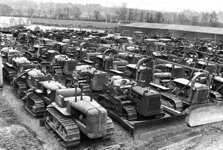 bulldozers thatcham 1944 700